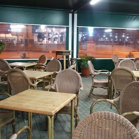 Hotel Leon Ла-Пальма-дель-Кондадо Экстерьер фото