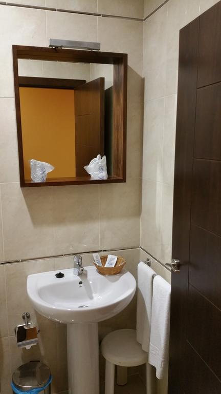 Hotel Leon Ла-Пальма-дель-Кондадо Номер фото