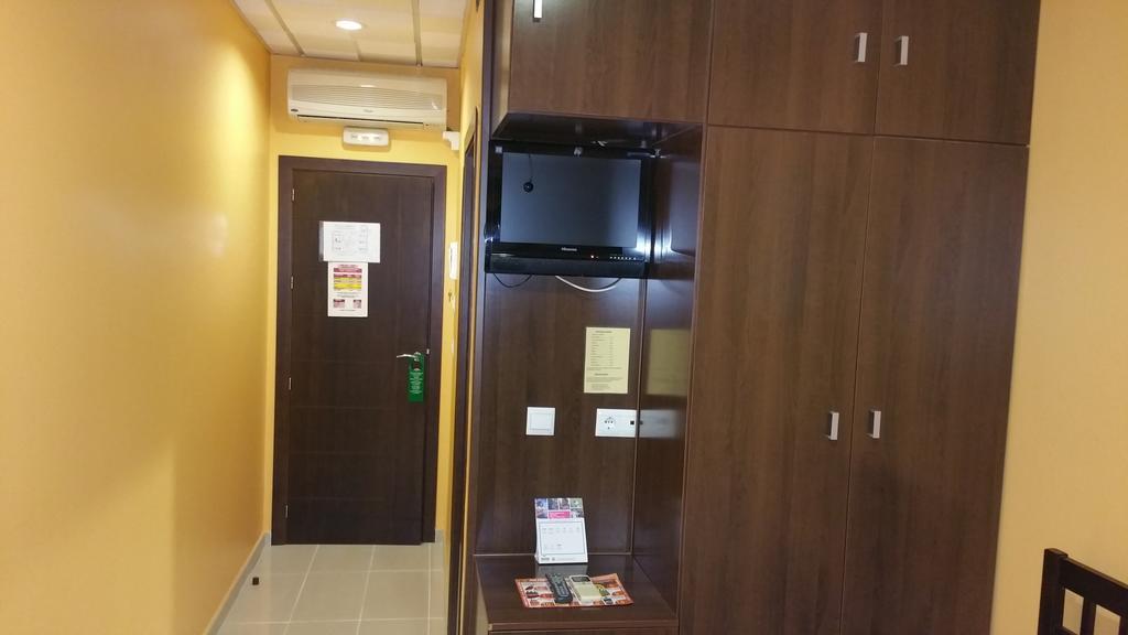 Hotel Leon Ла-Пальма-дель-Кондадо Номер фото