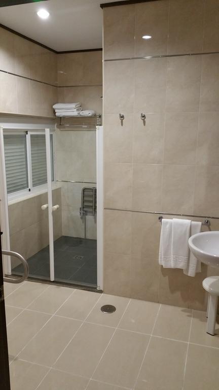 Hotel Leon Ла-Пальма-дель-Кондадо Номер фото